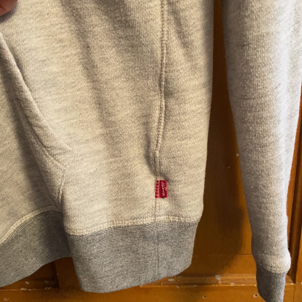 Grey Levi’s Hoodie View 3
